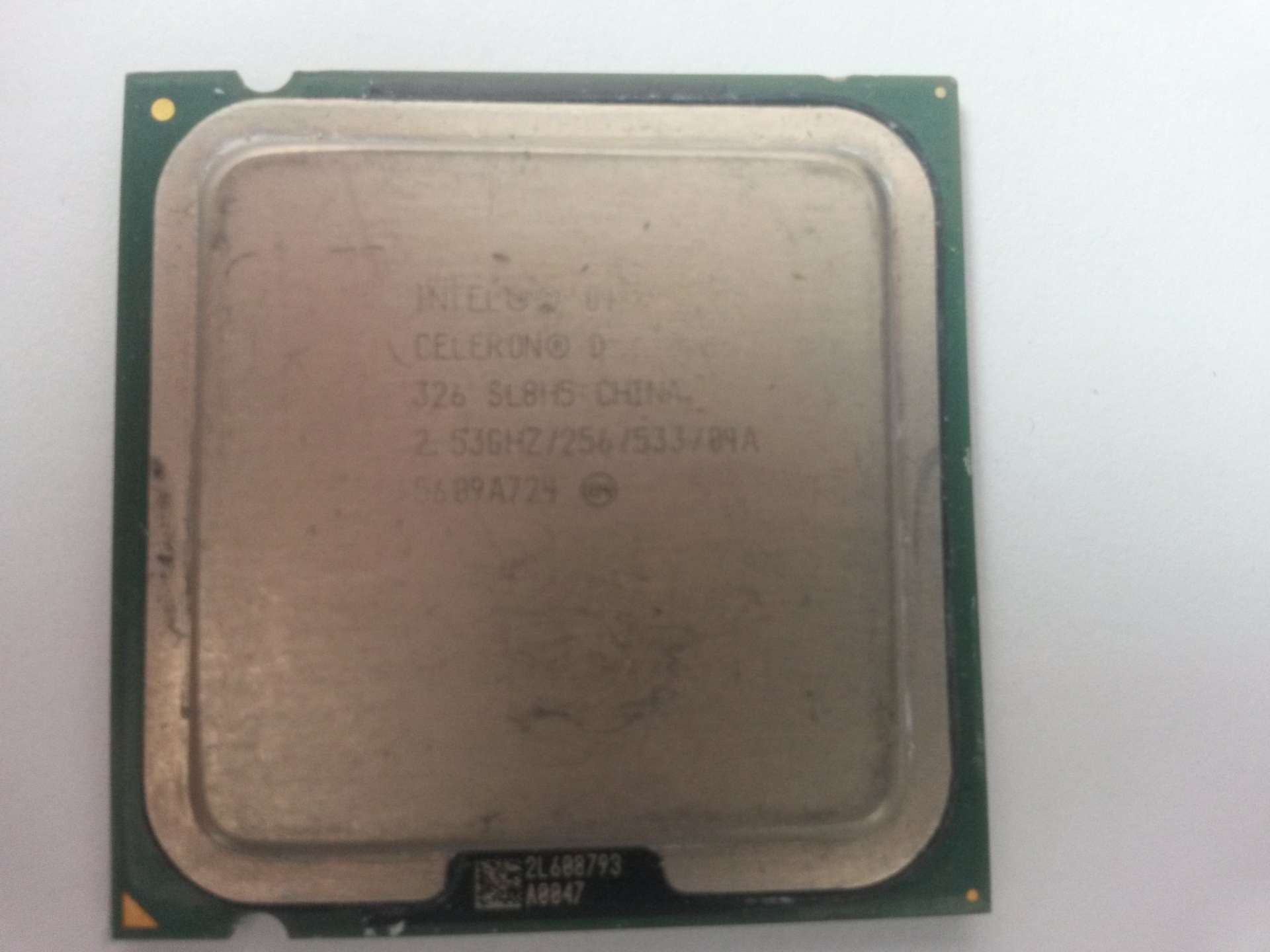 Интел селерон характеристики. Intel Celeron 2.53GHZ. Процессор Intel Celeron 326. Intel Celeron d 326. Intel Celeron d 2.53GHZ мемы.